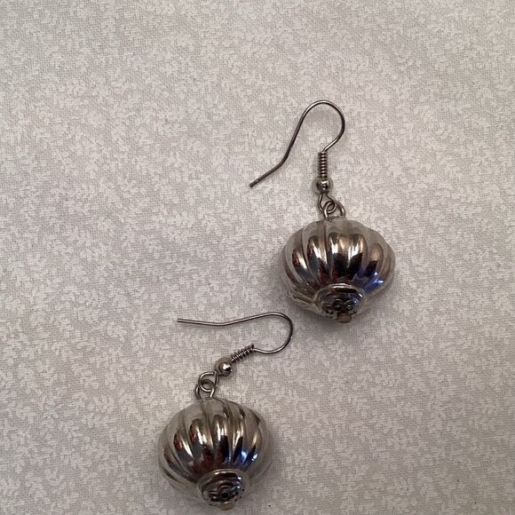 Silvertone Ribbed Ball Pierced Earrings - Picture 4 of 4